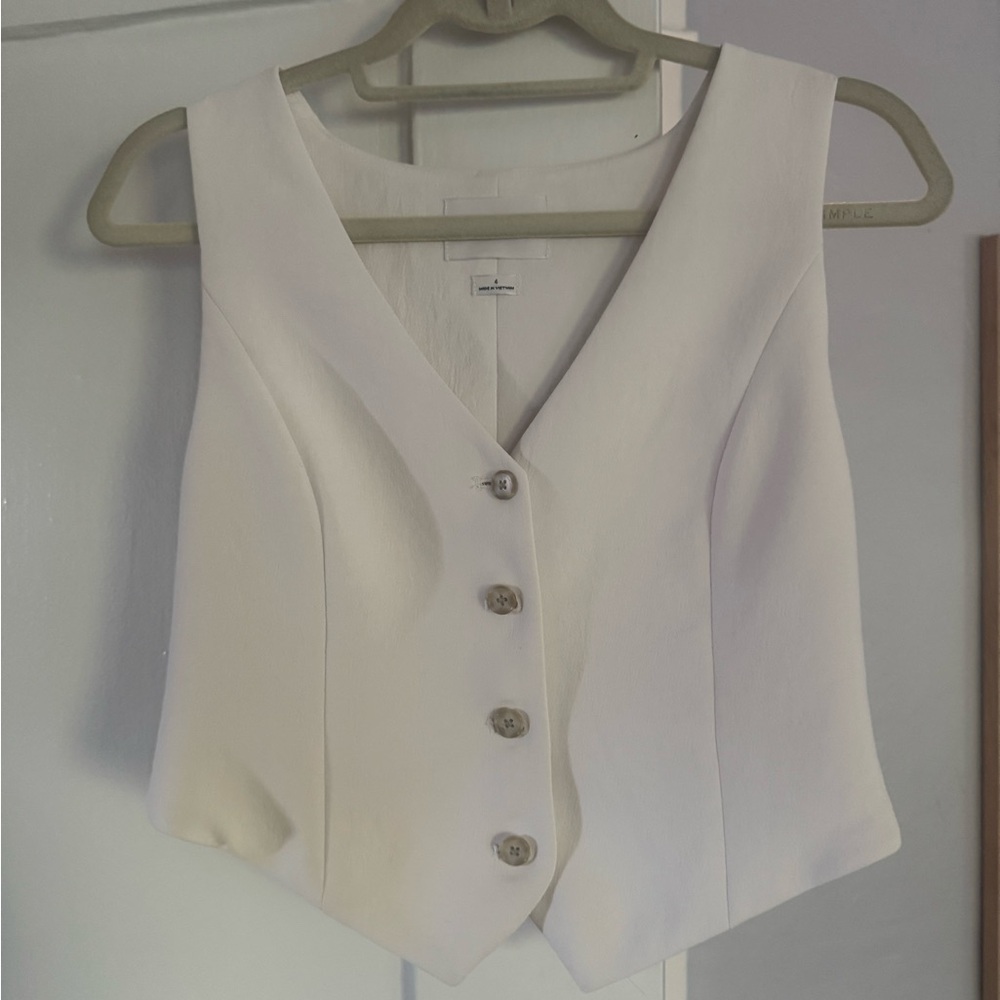 Aritzia Wilfred White Buttoned Vest